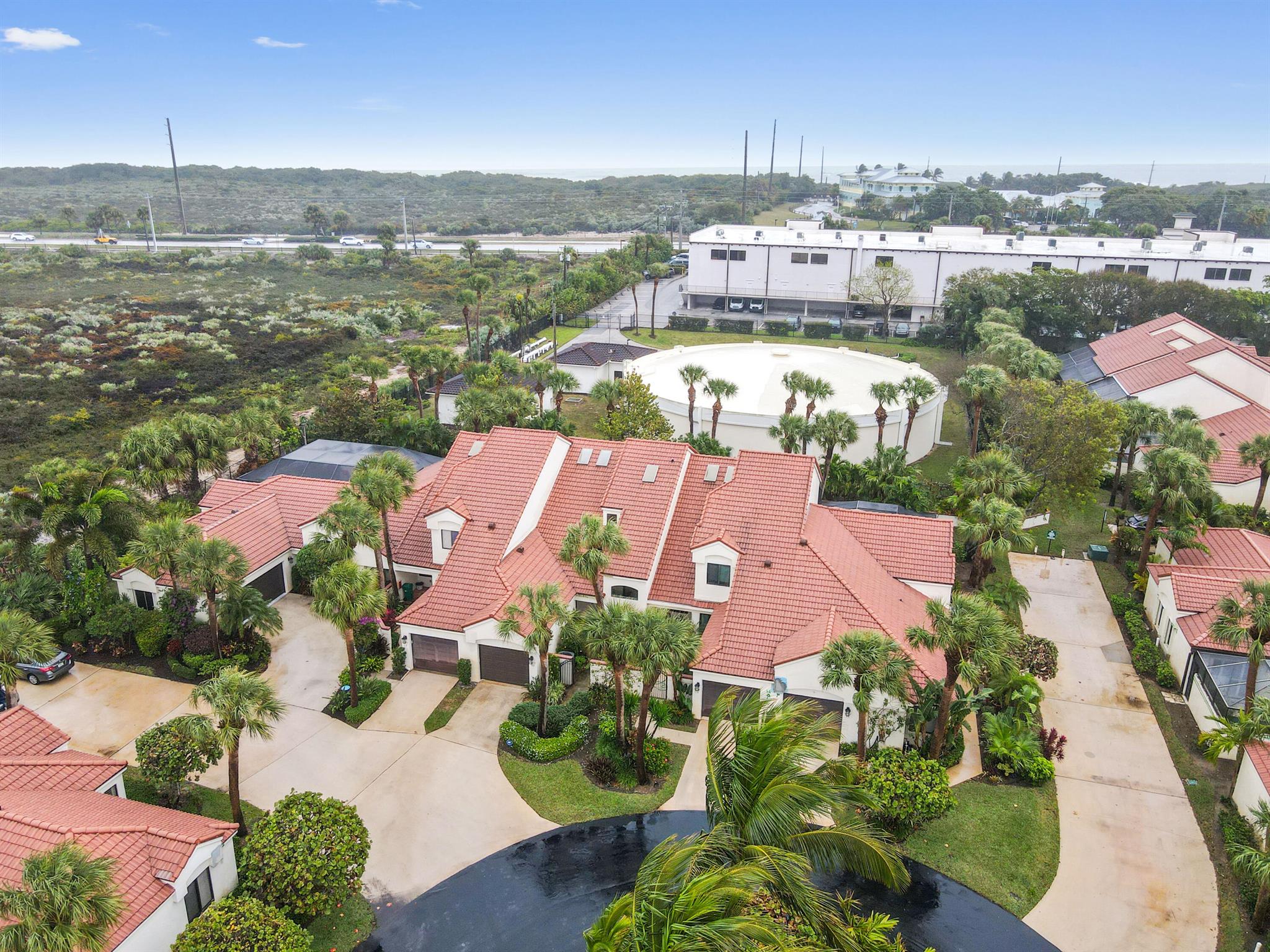 Image to showcase the property located at 507 Sea Oats Drive C-2