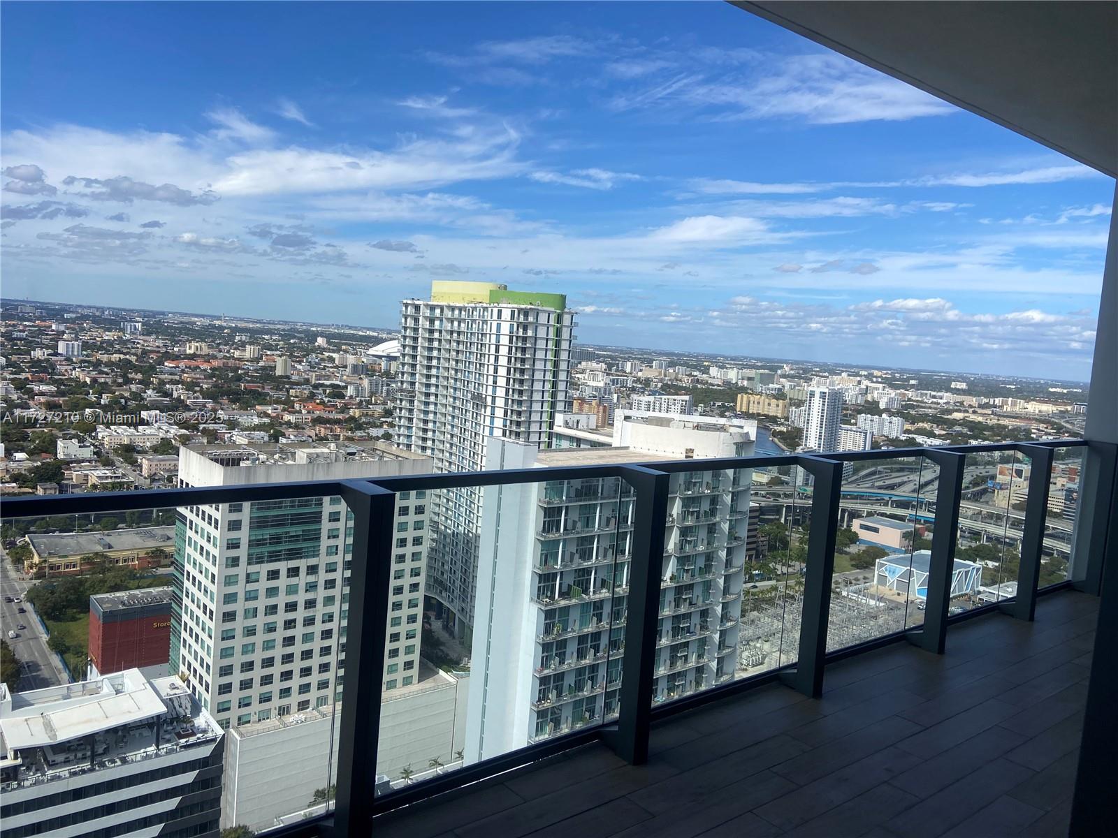 88 SW 7th St #3708, Miami FL 33130