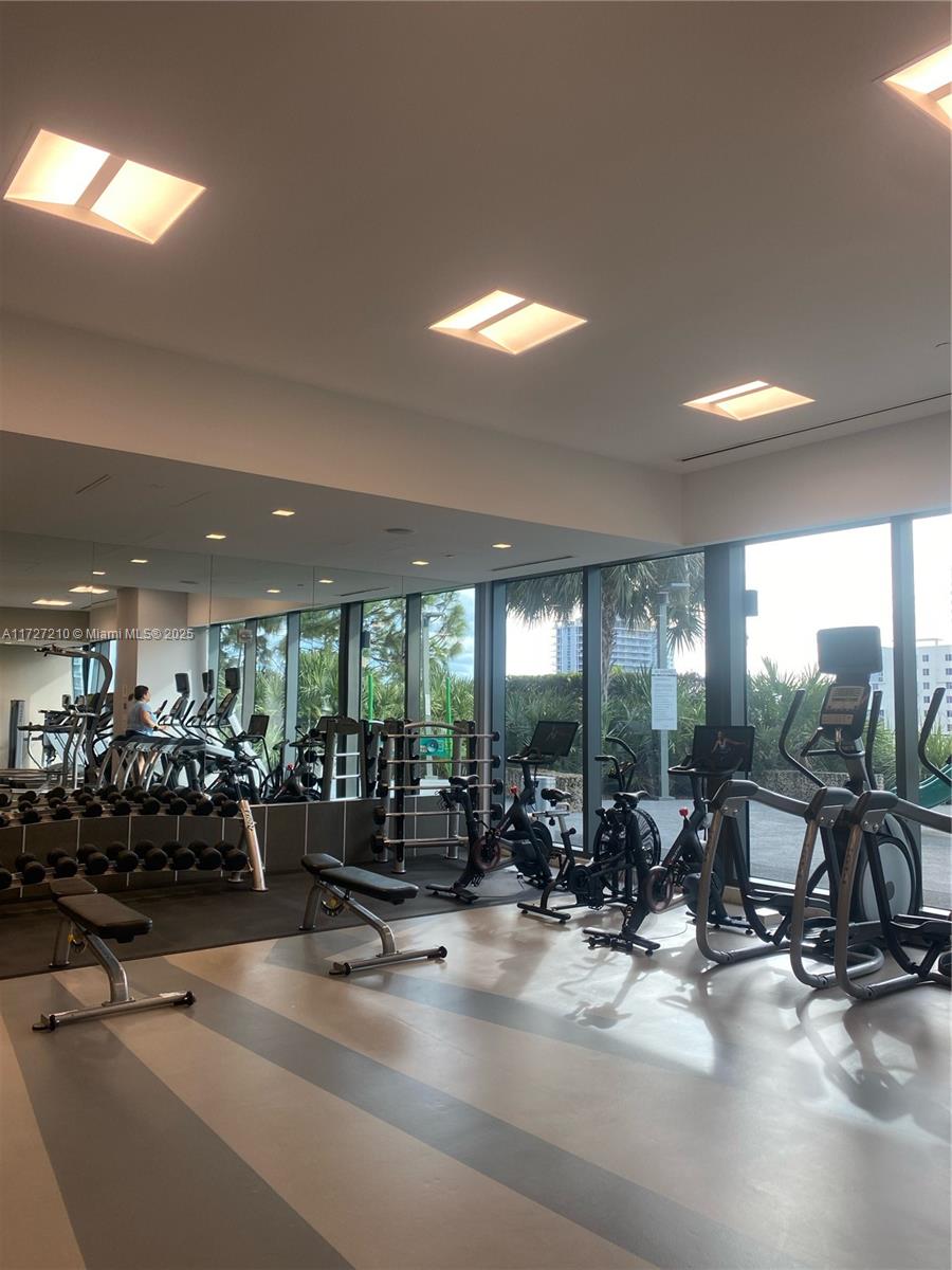 88 SW 7th St #3708, Miami FL 33130