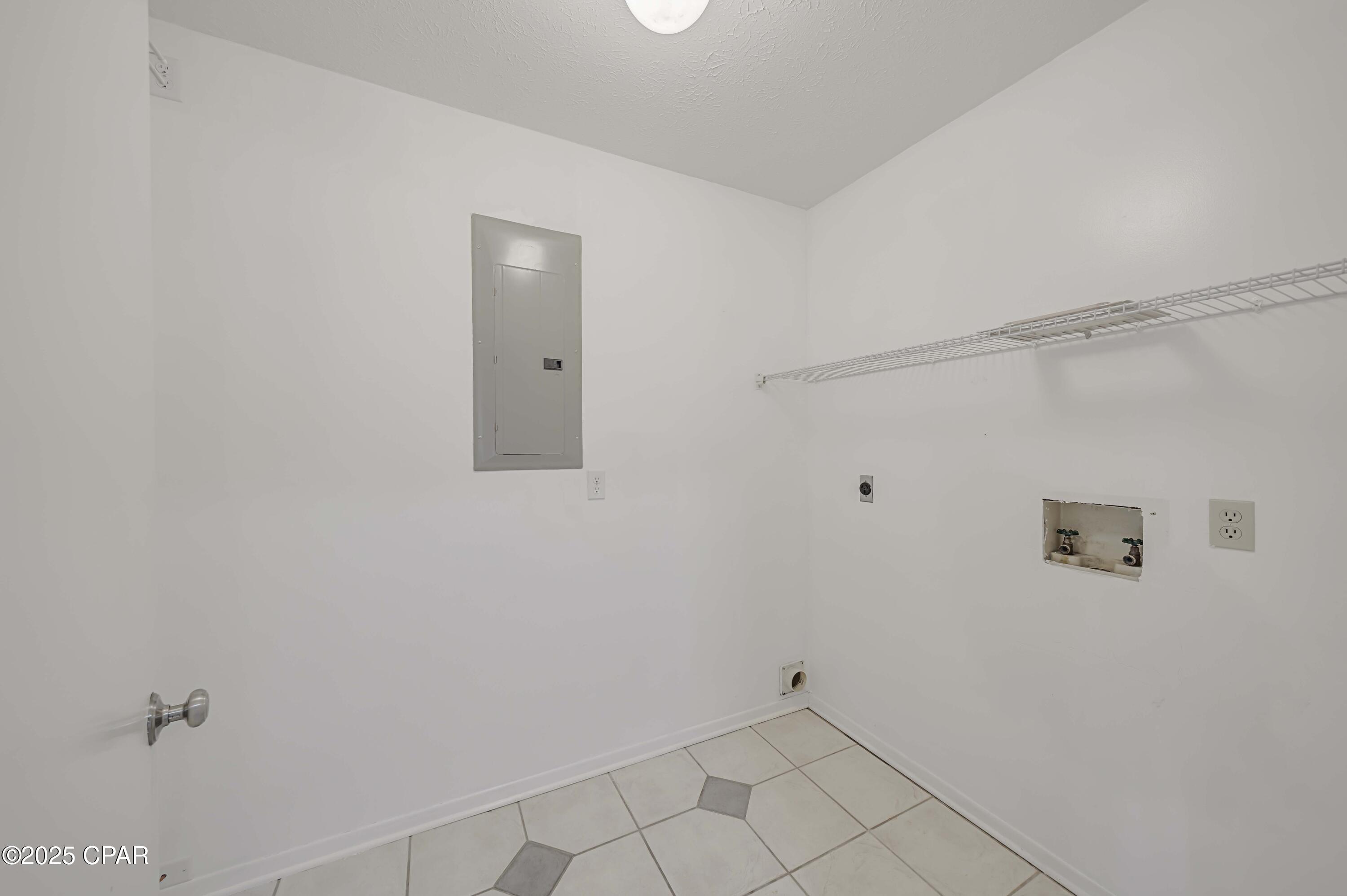 Image 8 For 1353 Capri Drive