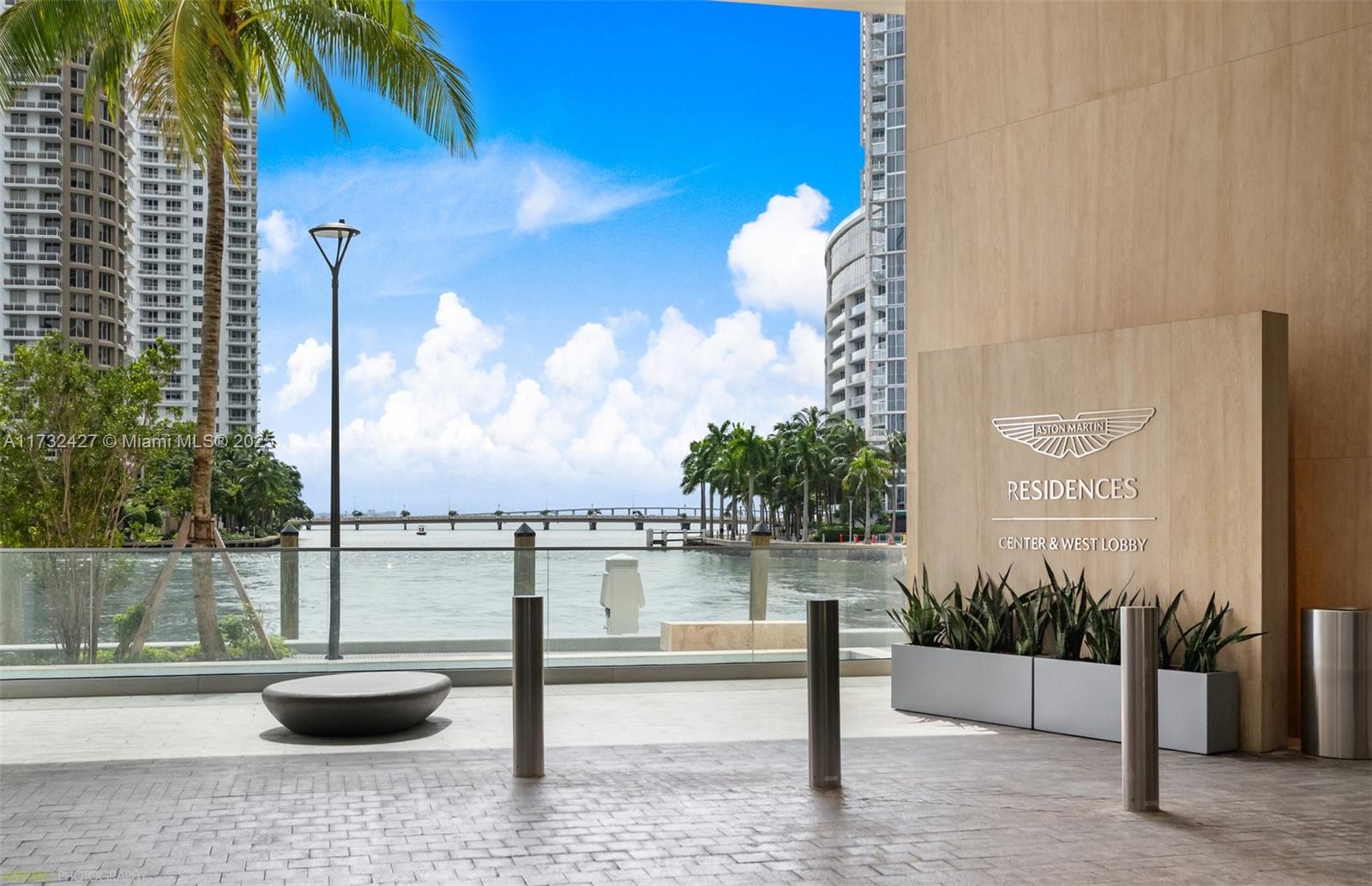 Condo for Sale in Miami, FL