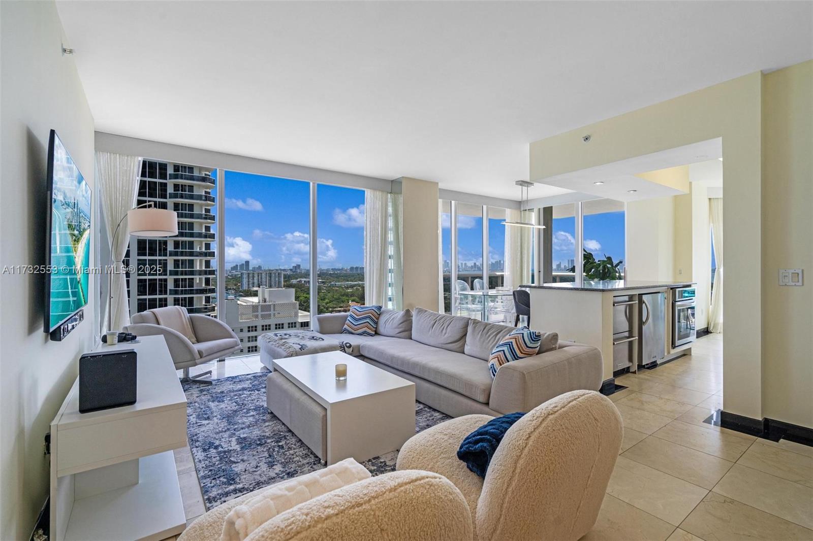 4779 Collins Ave #2305, Miami Beach FL 33140