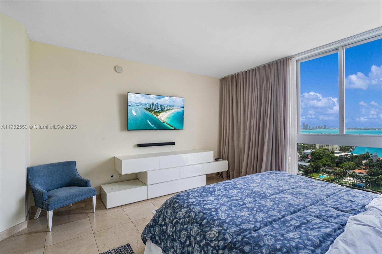 4779 Collins Ave #2305, Miami Beach FL 33140
