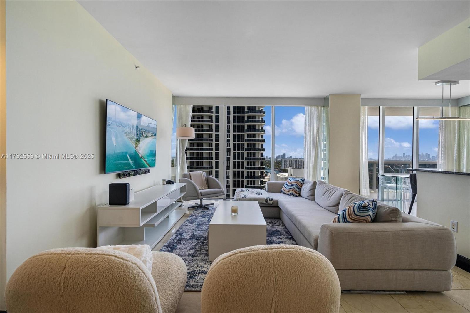 4779 Collins Ave #2305, Miami Beach FL 33140