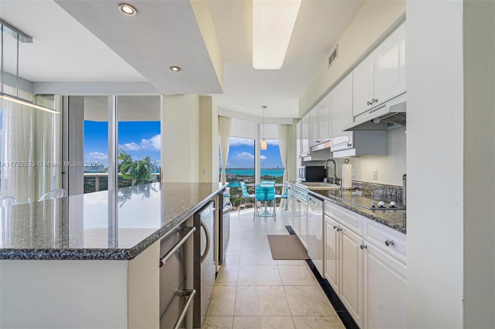 4779 Collins Ave #2305, Miami Beach FL 33140