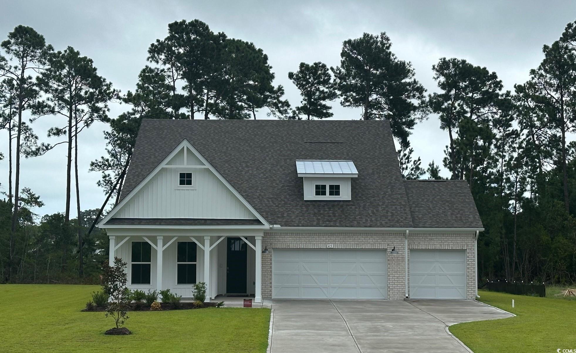 45 Northbrook Dr Murrells Inlet, SC 29576