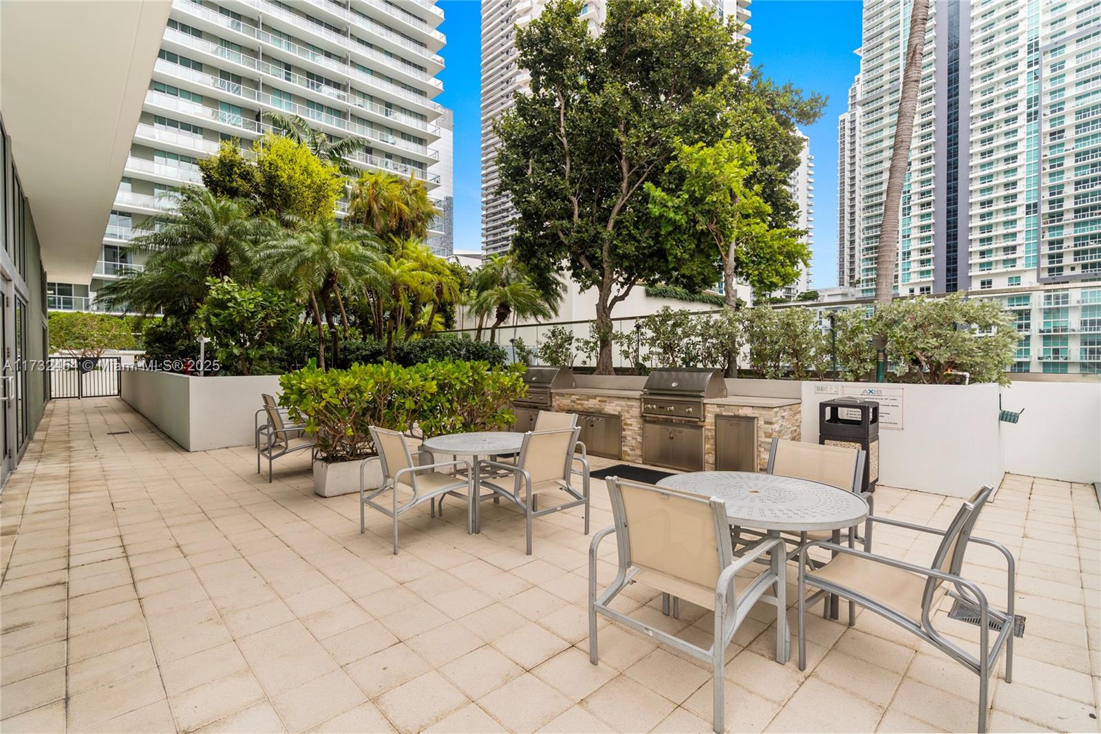 79 SW 12th St #2001-S, Miami FL 33130