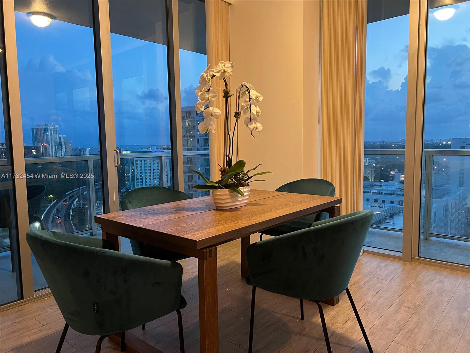 79 SW 12th St #2001-S, Miami FL 33130