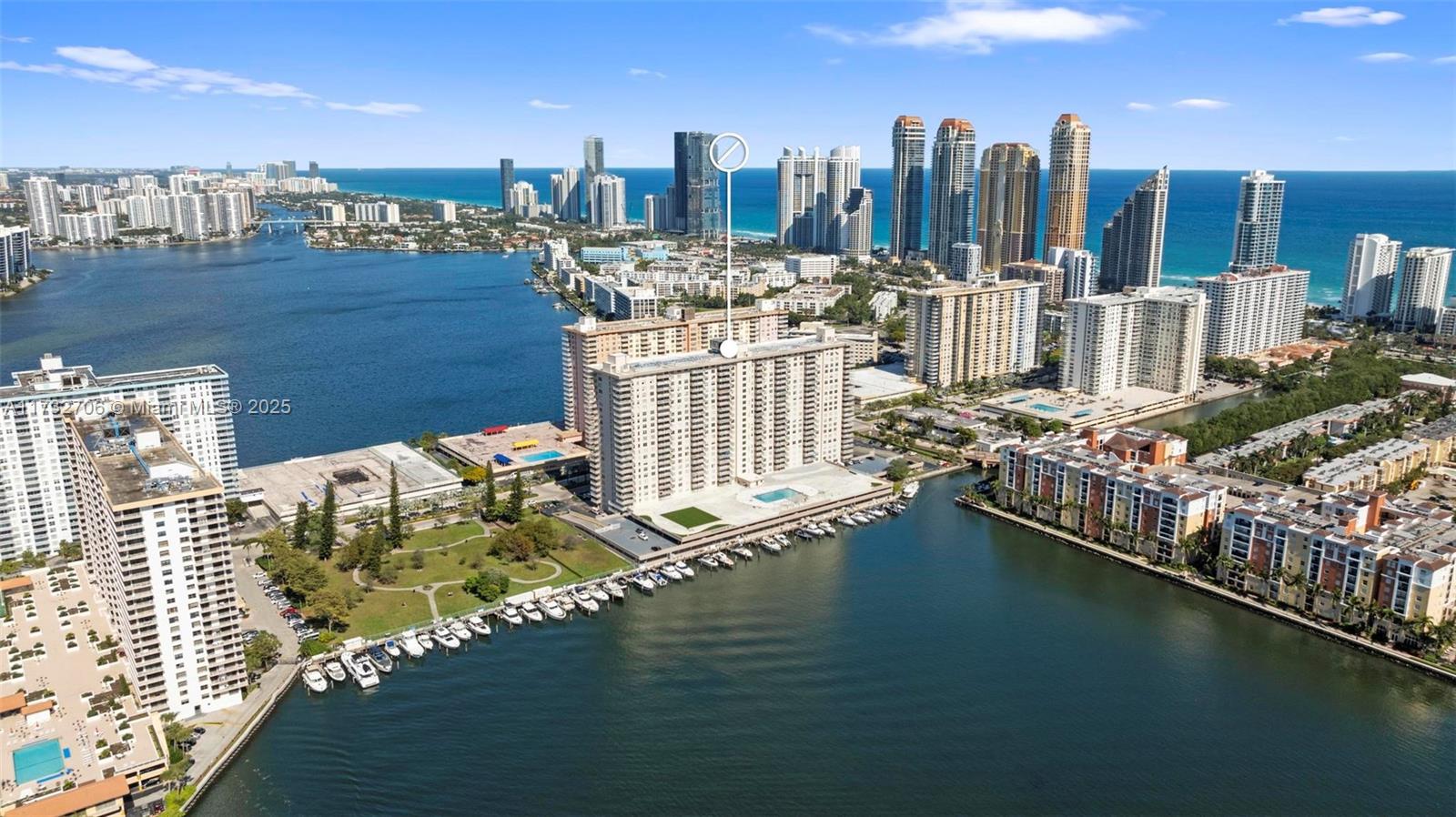 Winston Towers 100 Condo