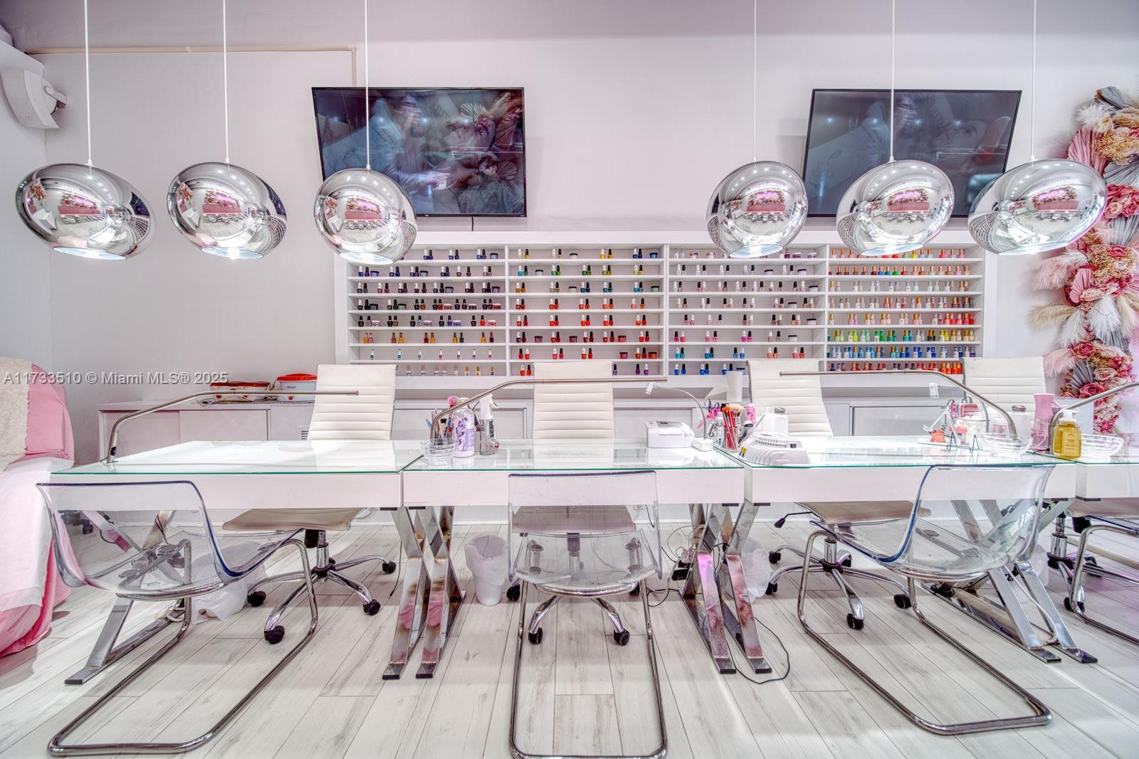 Nail Salon & Spa For Sale In Hialeah Gardens