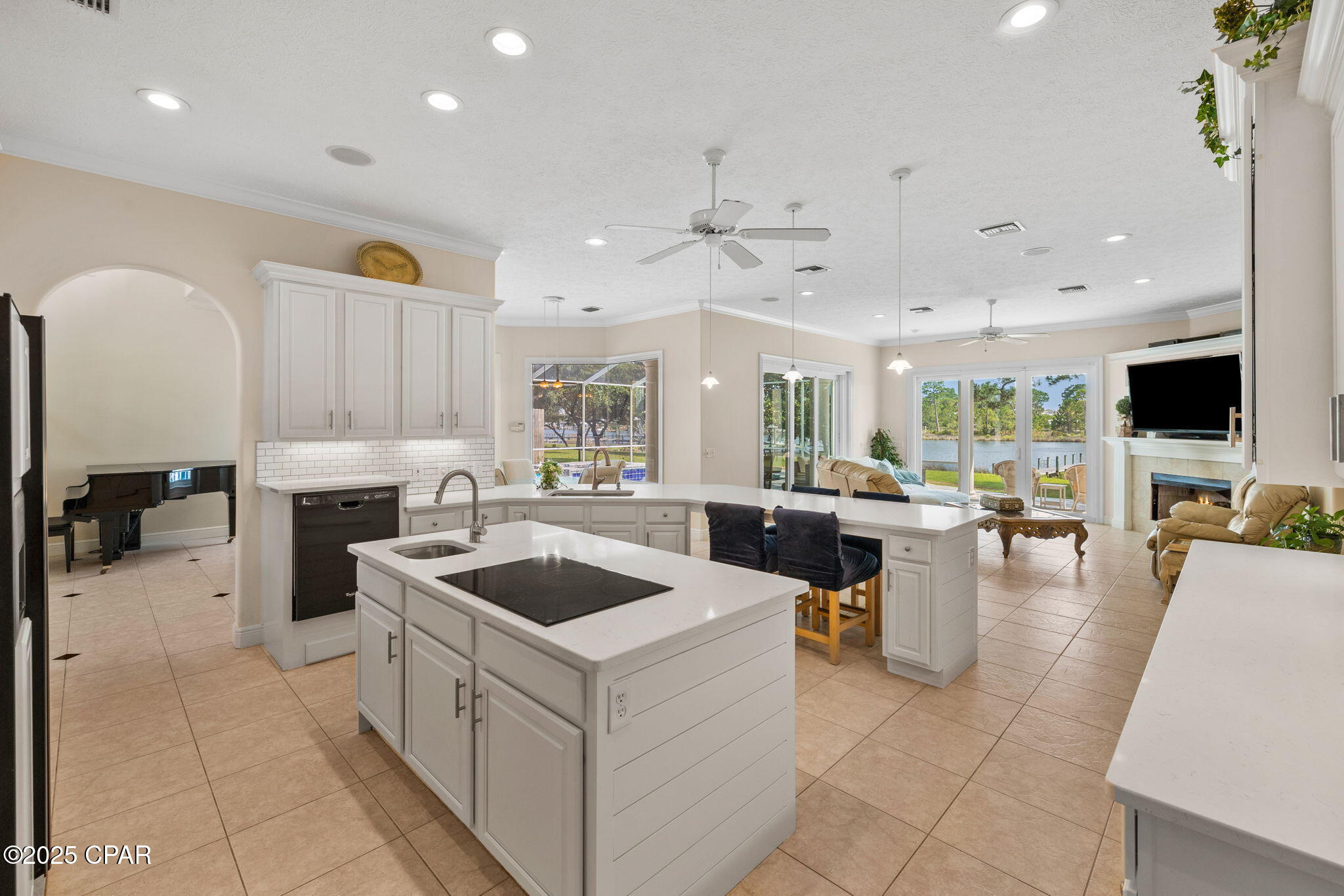 Image 28 For 8127 Lagoon Drive