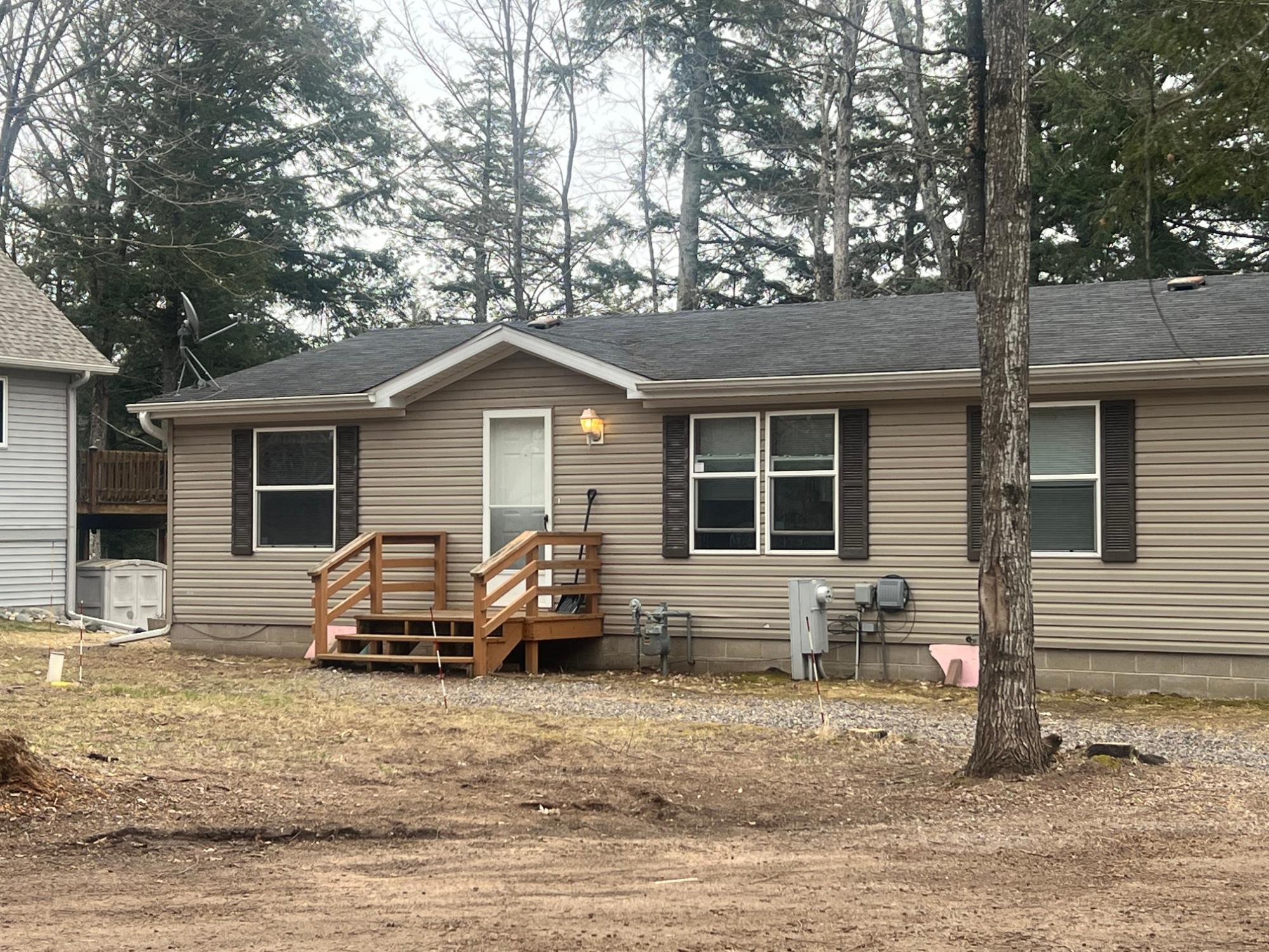 Picture 01 - Deer Lake Property 210469