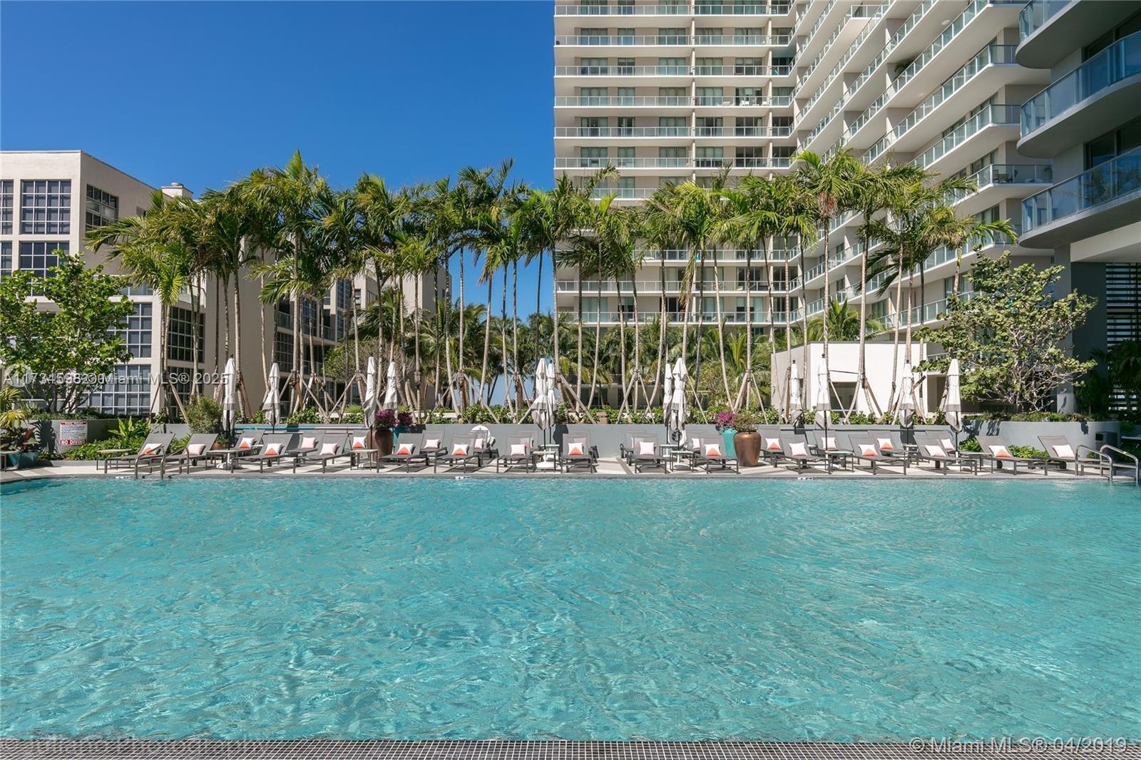 Apartamento à Venda em Miami, FL