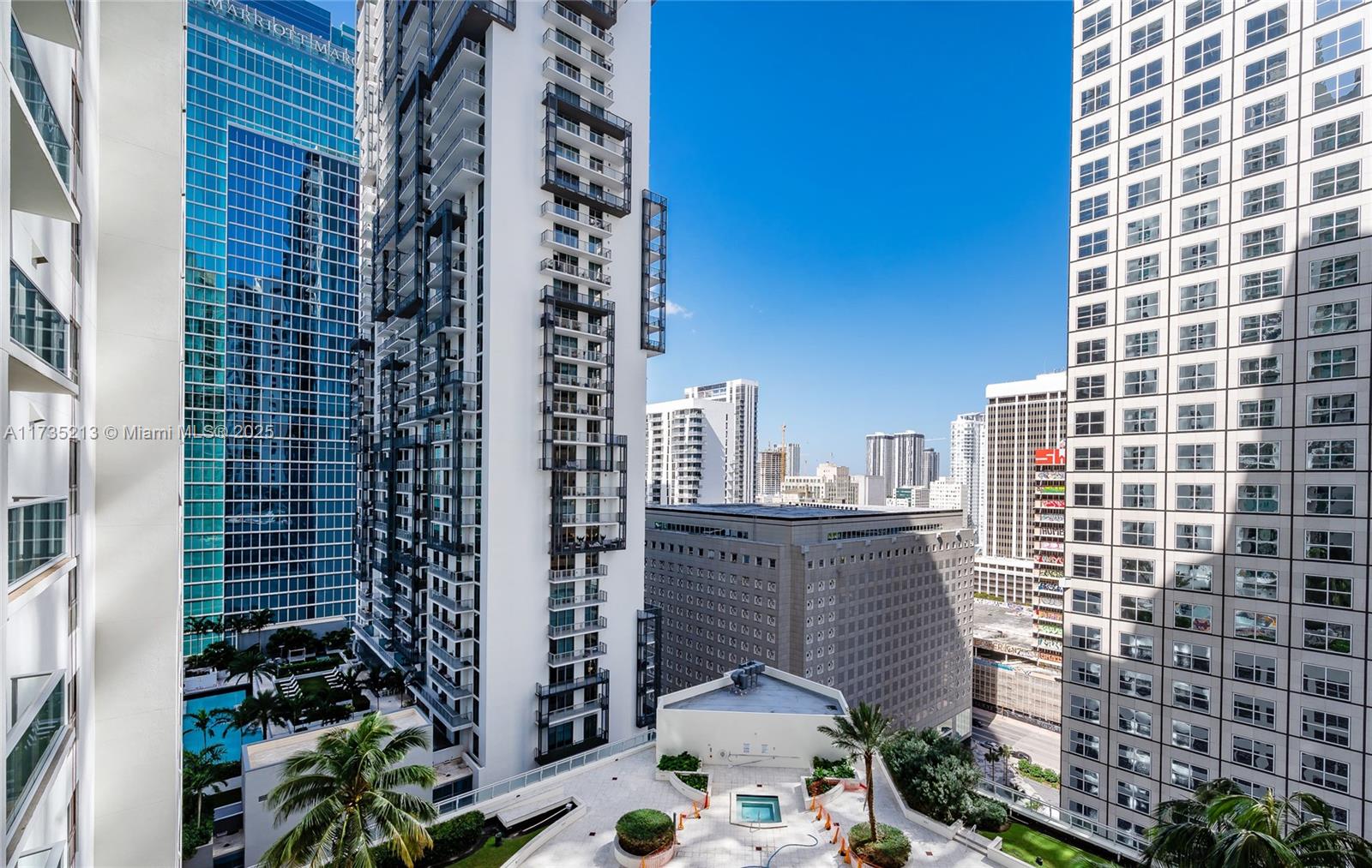 300 S Biscayne Blvd #T-1905, Miami FL 33131