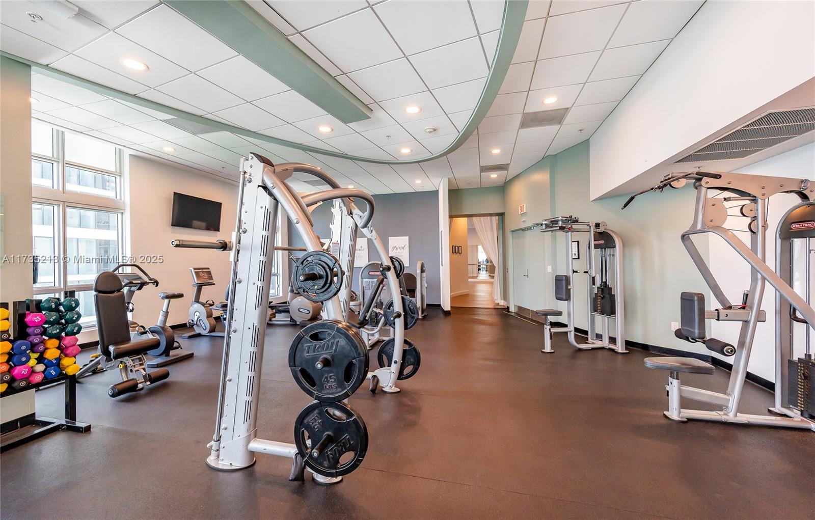 300 S Biscayne Blvd #T-1905, Miami FL 33131