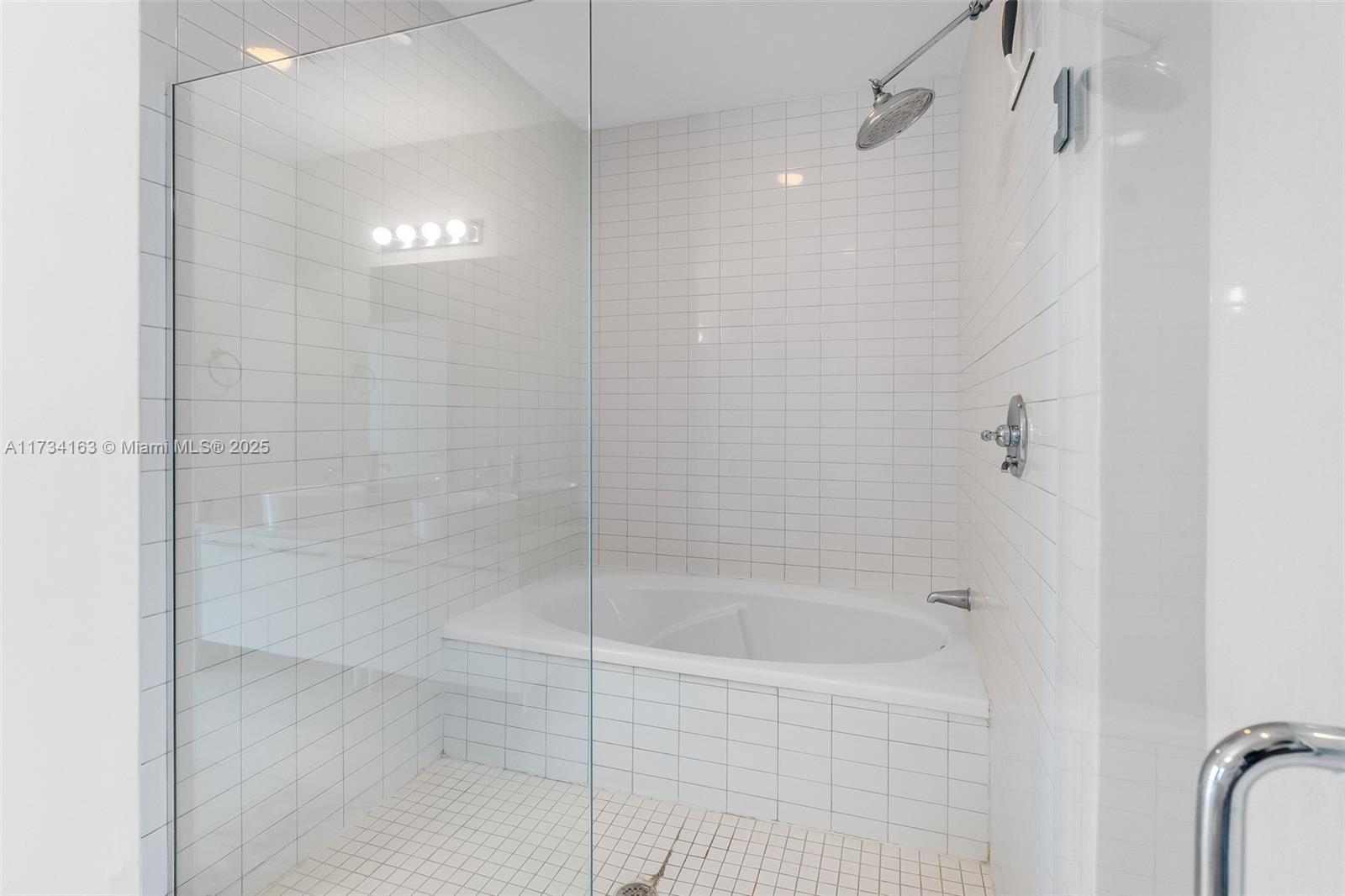 888 Biscayne Blvd #4810, Miami FL 33132