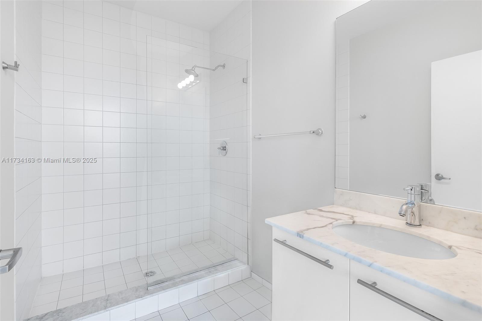 888 Biscayne Blvd #4810, Miami FL 33132