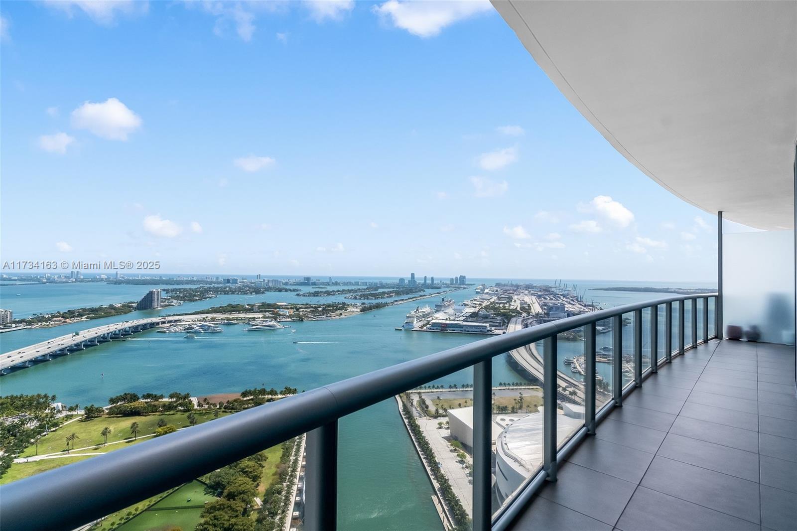 888 Biscayne Blvd #4810, Miami FL 33132