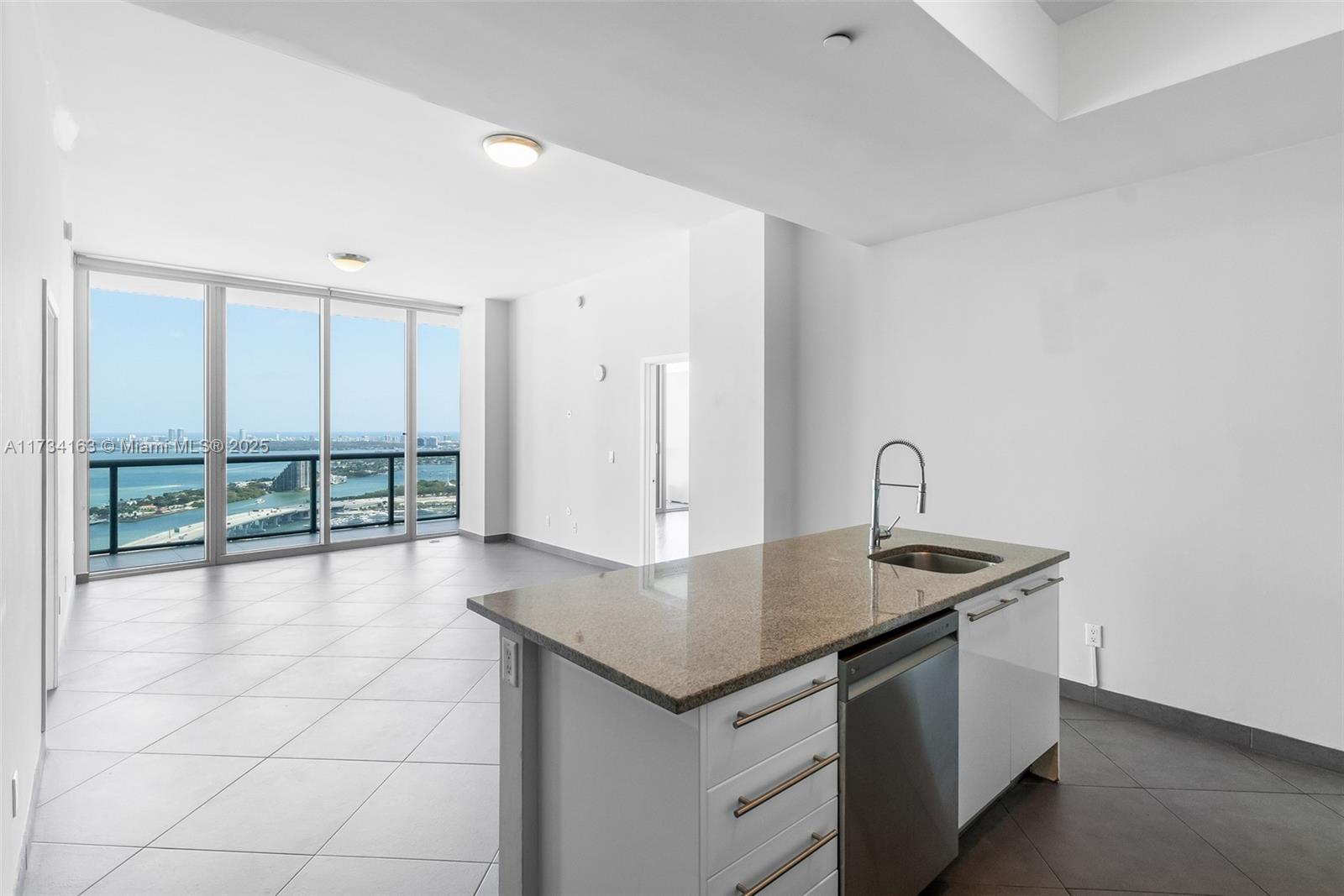 888 Biscayne Blvd #4810, Miami FL 33132