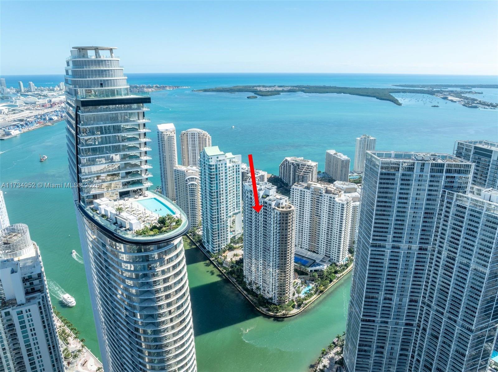 Apartamento à Venda em Miami, FL