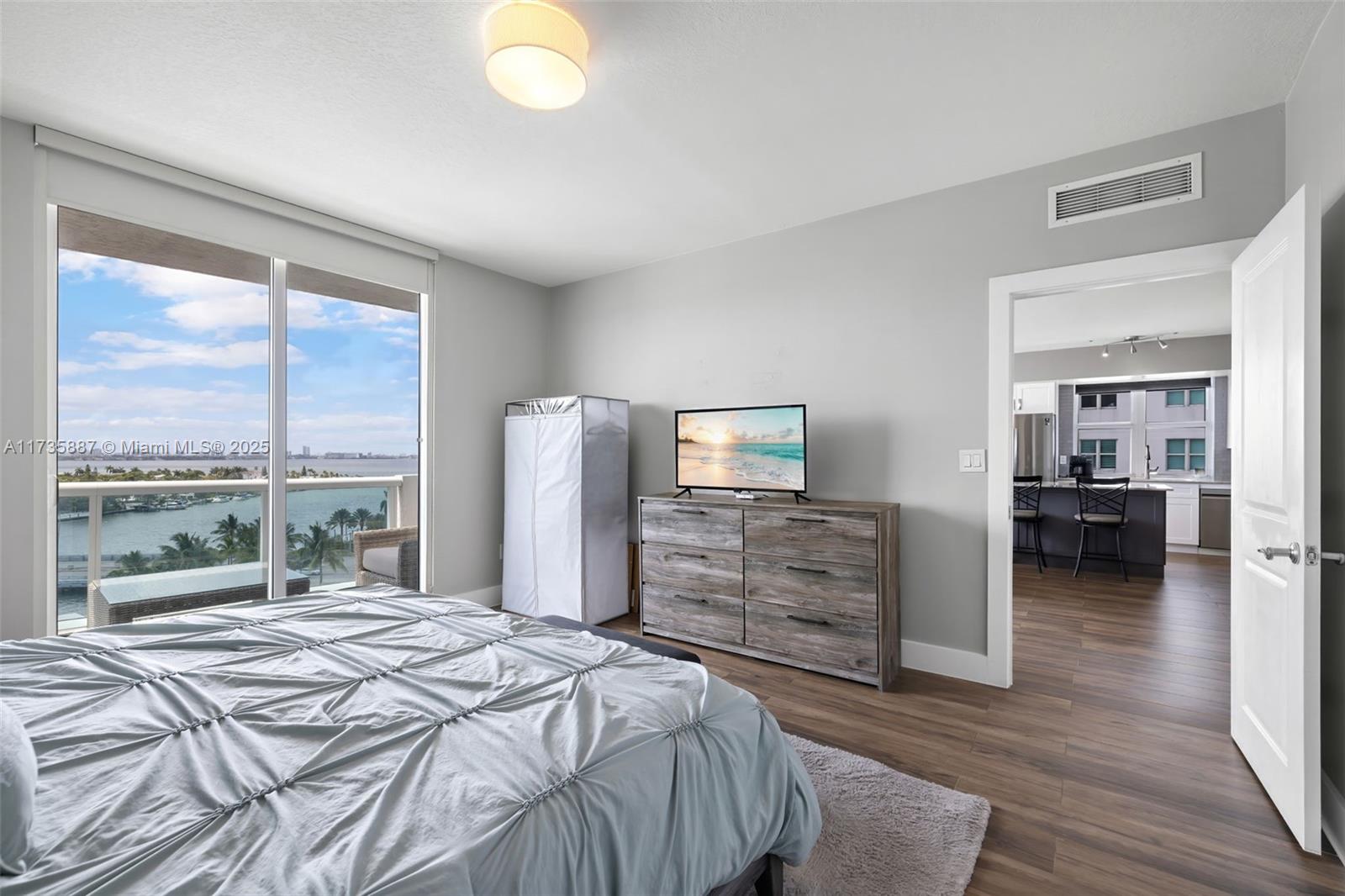 7910 Harbor Island Dr #911, North Bay Village FL 33141