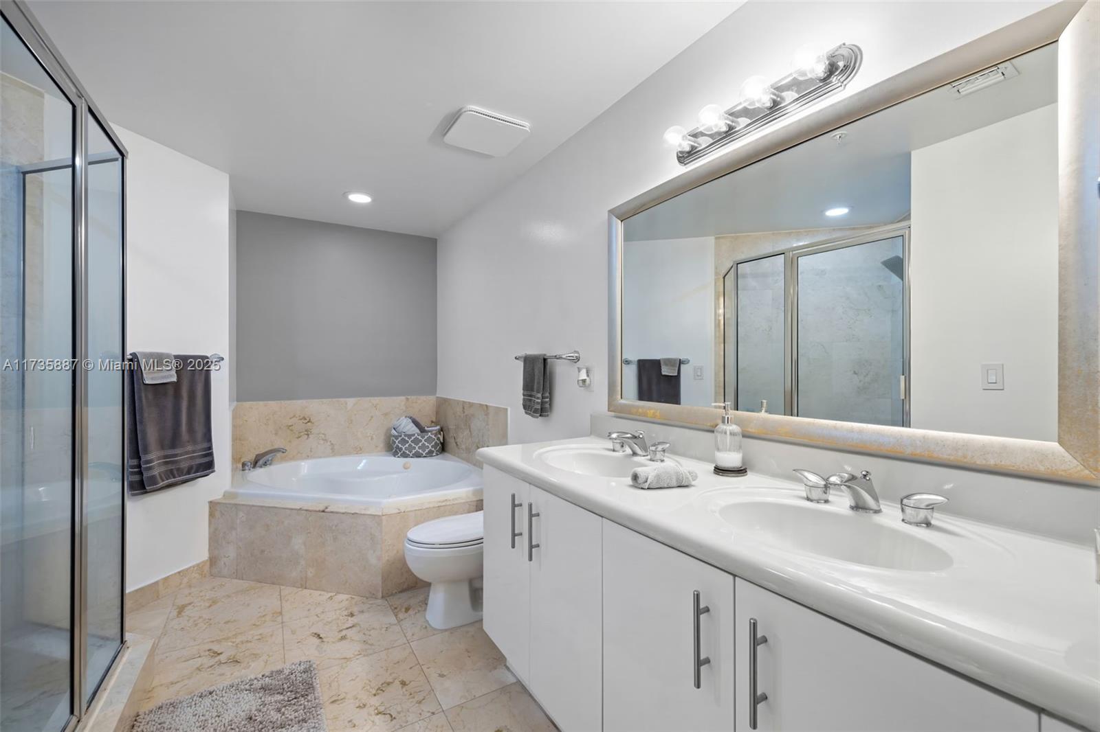 7910 Harbor Island Dr #911, North Bay Village FL 33141