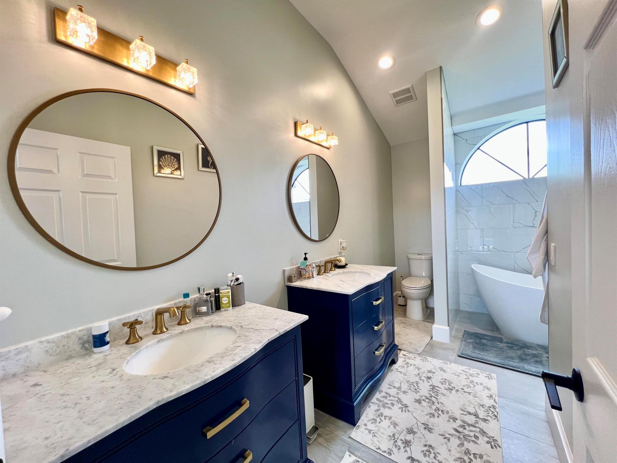 12989 Meadowbreeze Drive