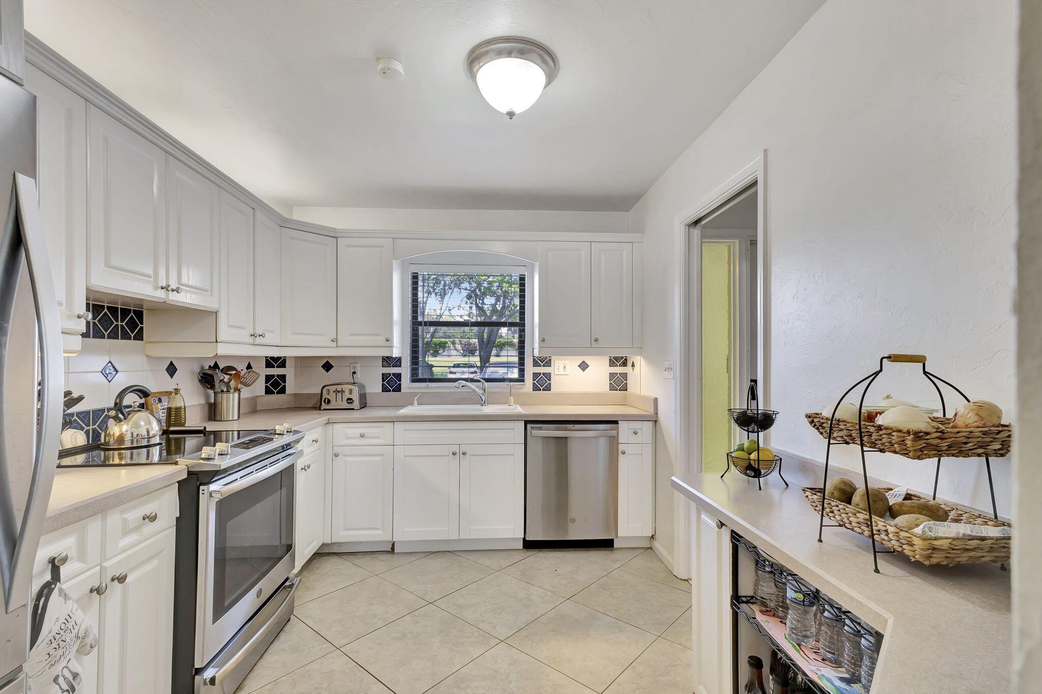 Image to showcase the property located at 300 Intracoastal Place 106