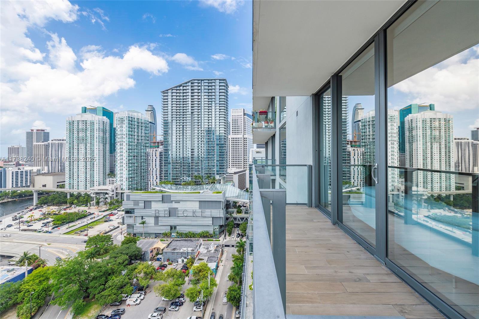 88 SW 7th St #1812, Miami FL 33130