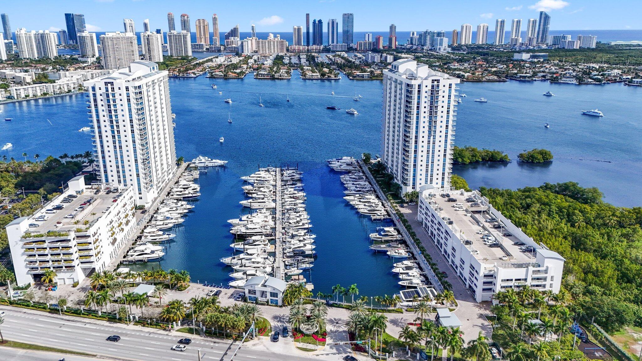 Condo for Sale in North Miami Beach, FL
