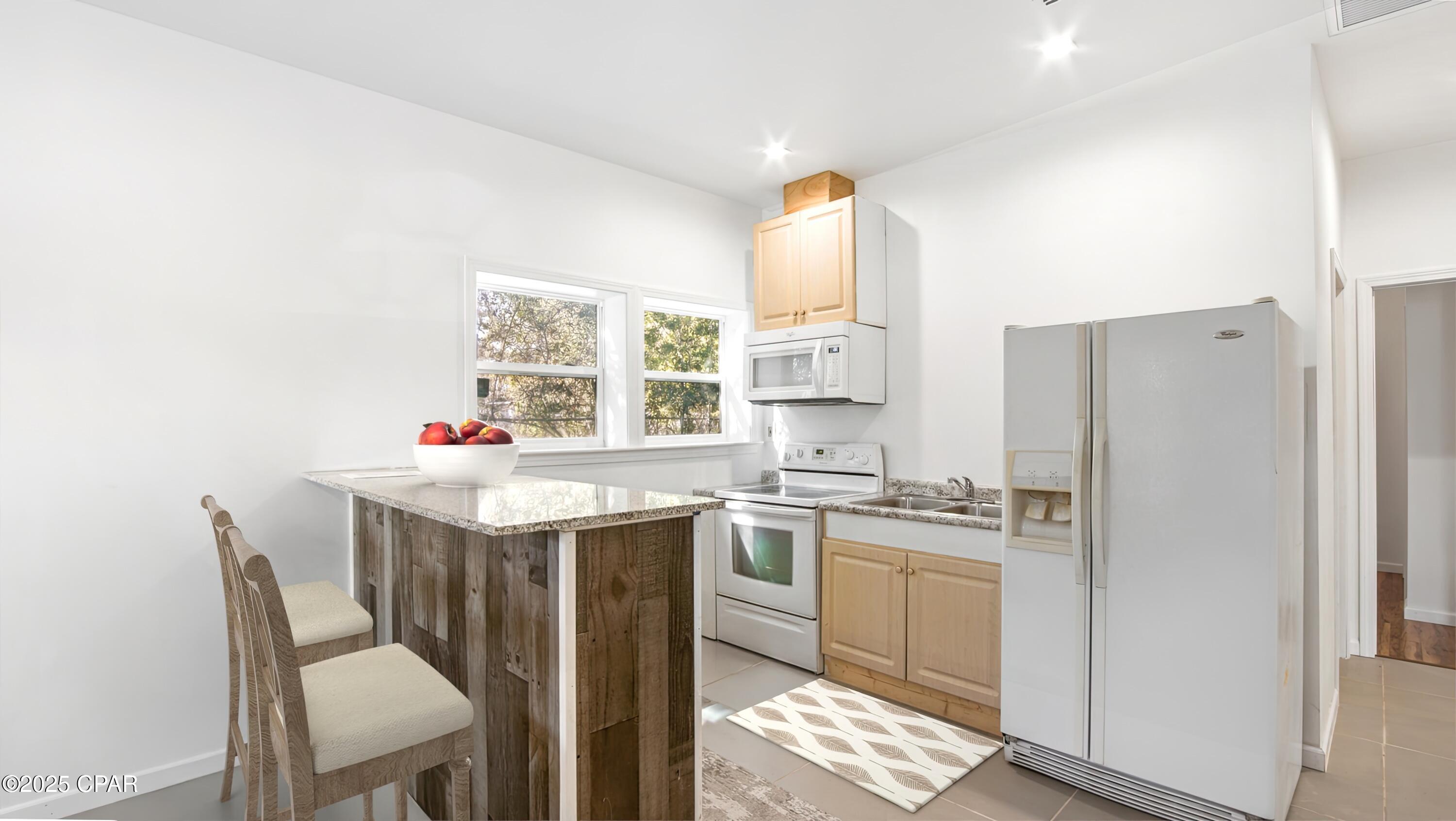 Image 4 For 1003 8th Street