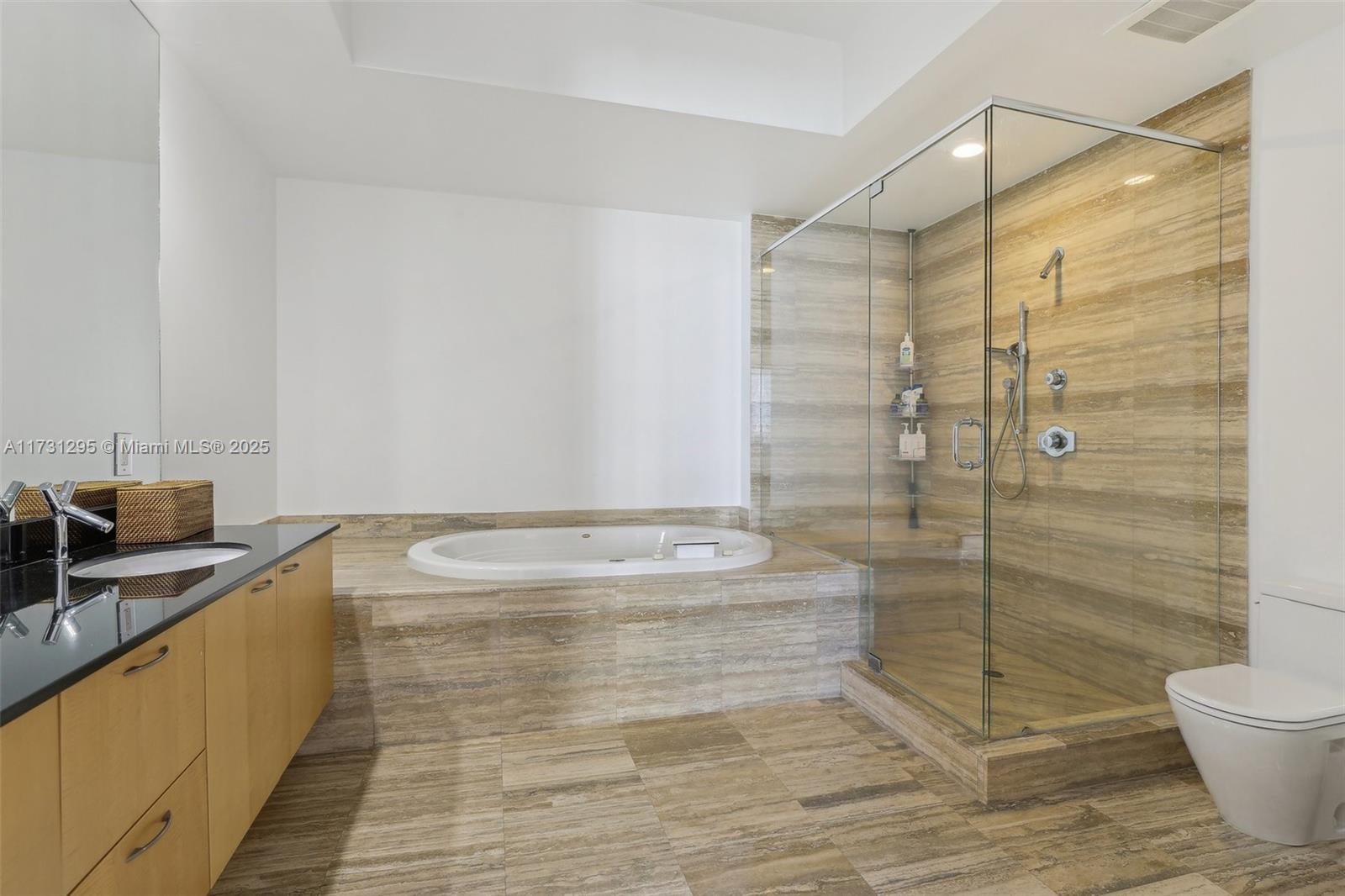 15811 Collins Ave #1603, Sunny Isles Beach FL 33160