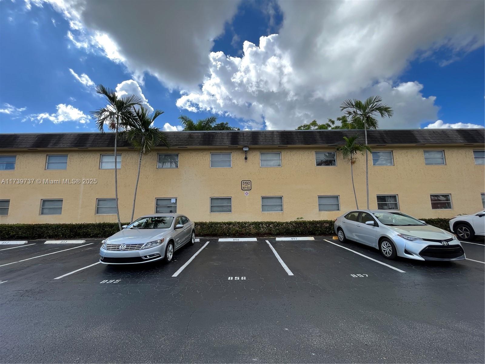 Village Park At Oakland