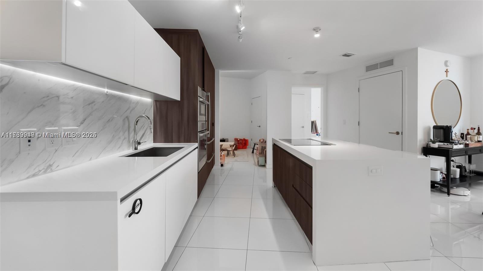 851 NE 1st Ave #3303, Miami FL 33132