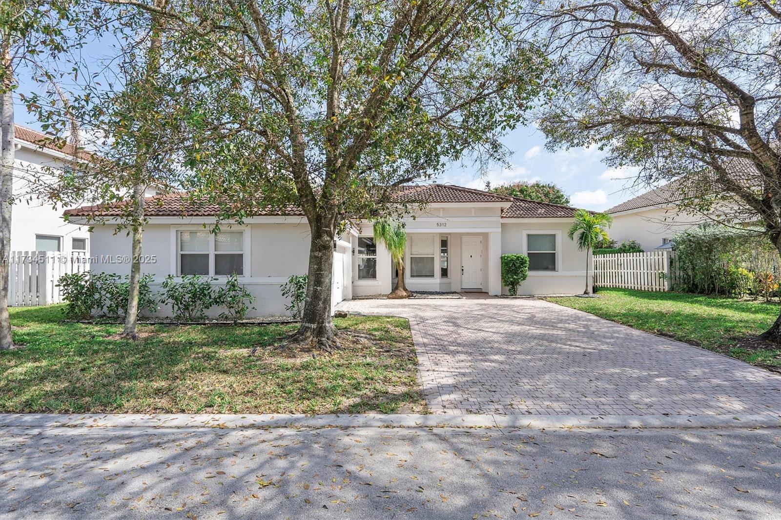 5312 34th Way, Hollywood, Florida 33312