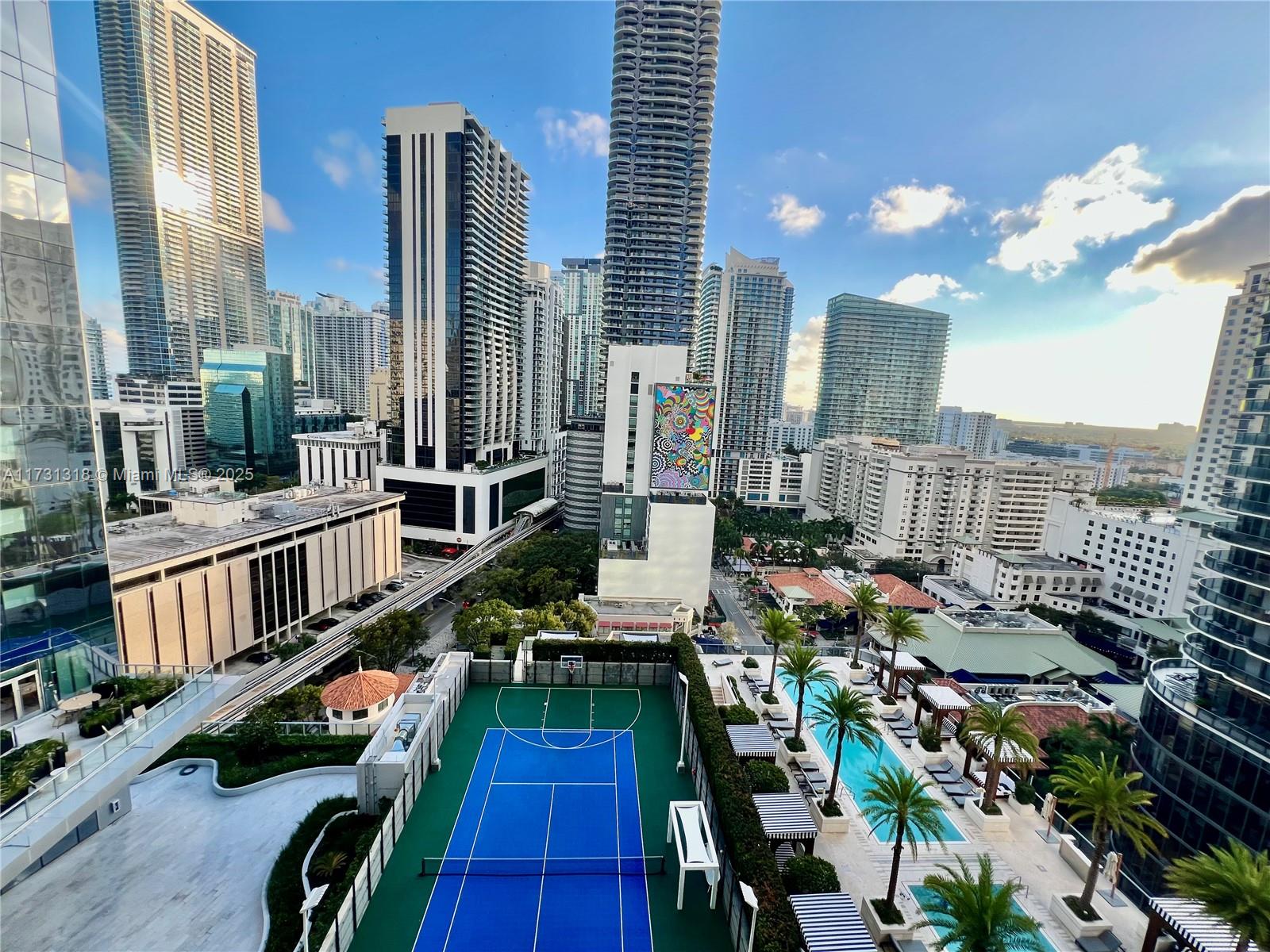 Apartamento à Venda em Miami, FL