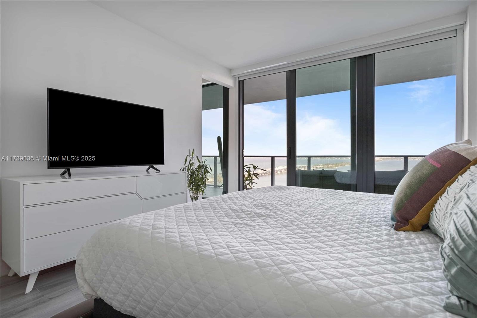 3131 NE 7th Ave #2004, Miami FL 33137