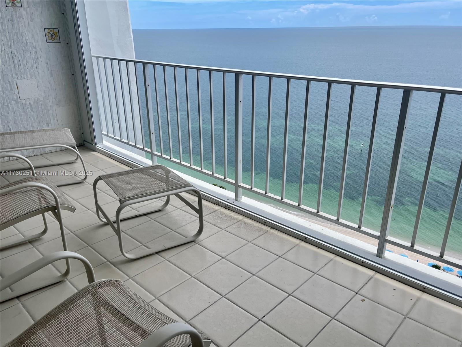 881 Ocean Dr #25D, Key Biscayne FL 33149