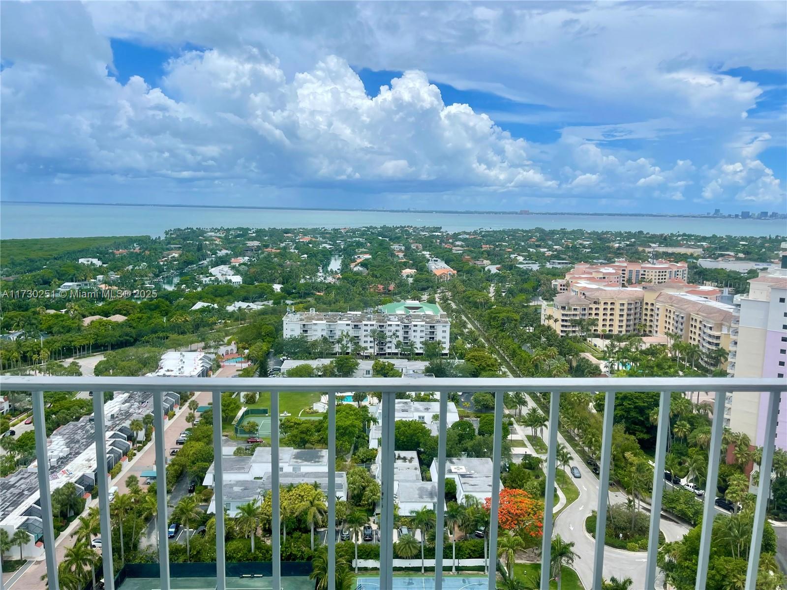 881 Ocean Dr #25D, Key Biscayne FL 33149