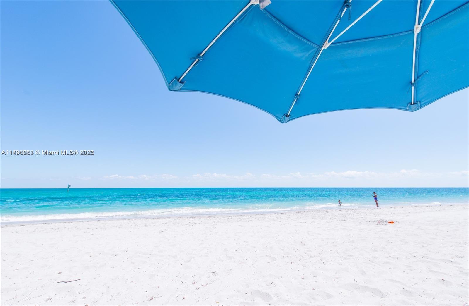 881 Ocean Dr #25D, Key Biscayne FL 33149