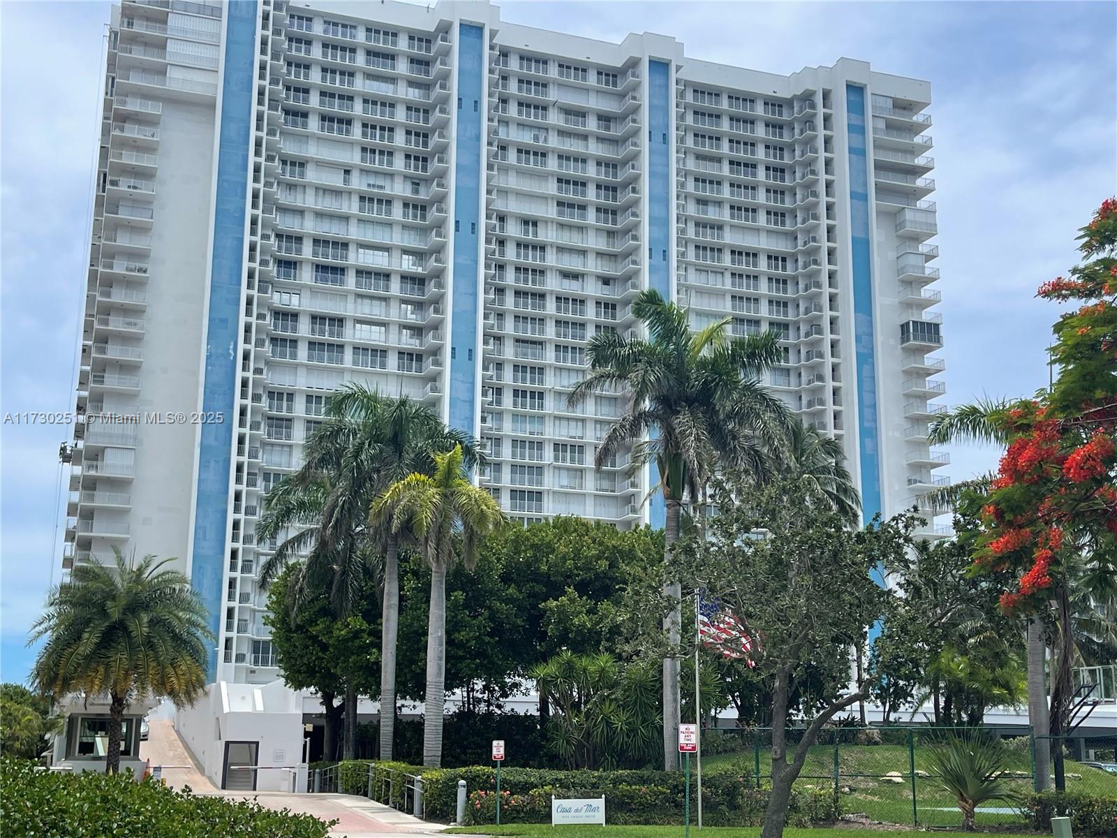 881 Ocean Dr #25D, Key Biscayne FL 33149