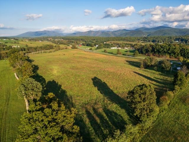 47 acres Lee Hwy N