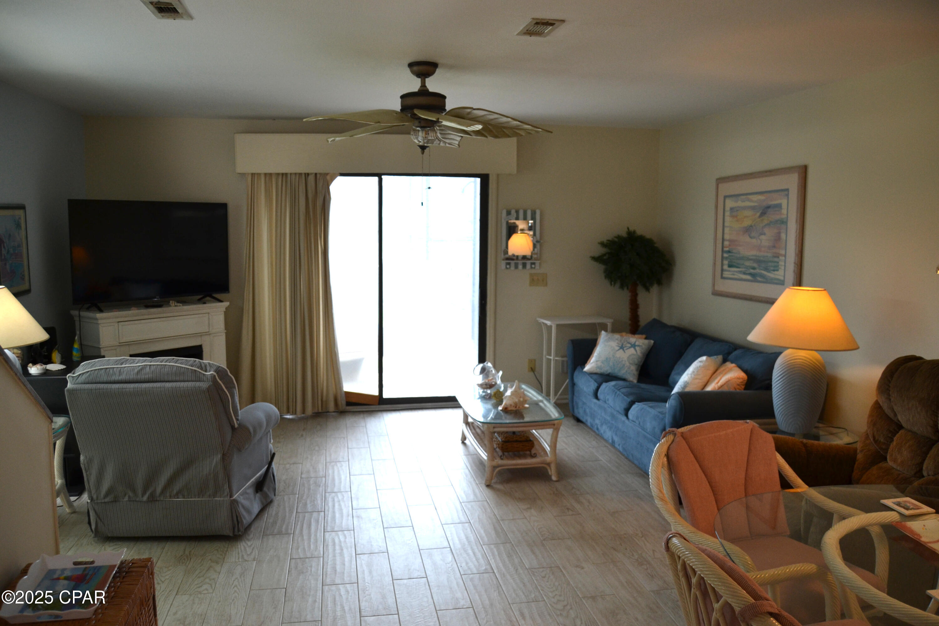 Image 4 For 6215 Thomas Drive 135