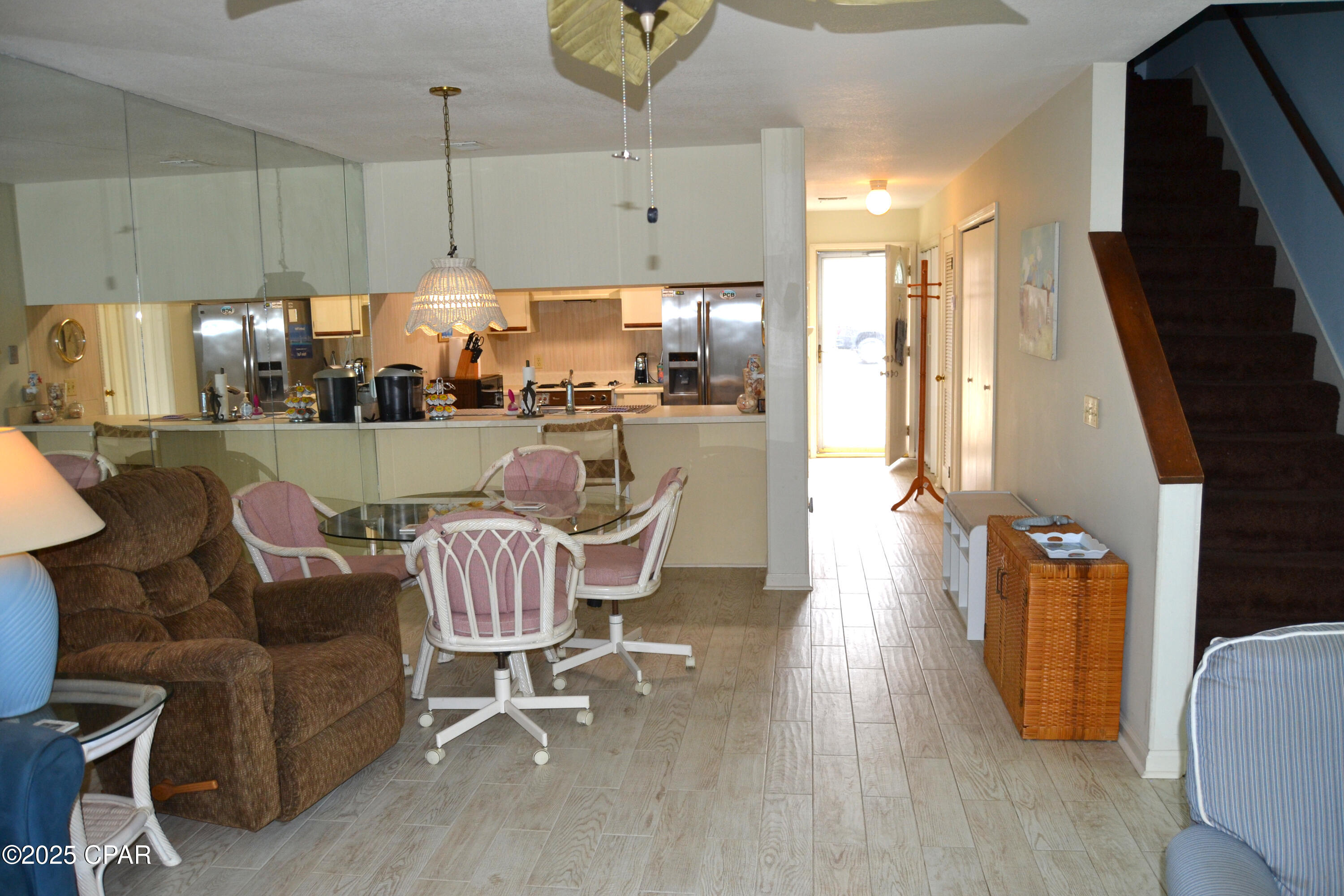 Image 6 For 6215 Thomas Drive 135