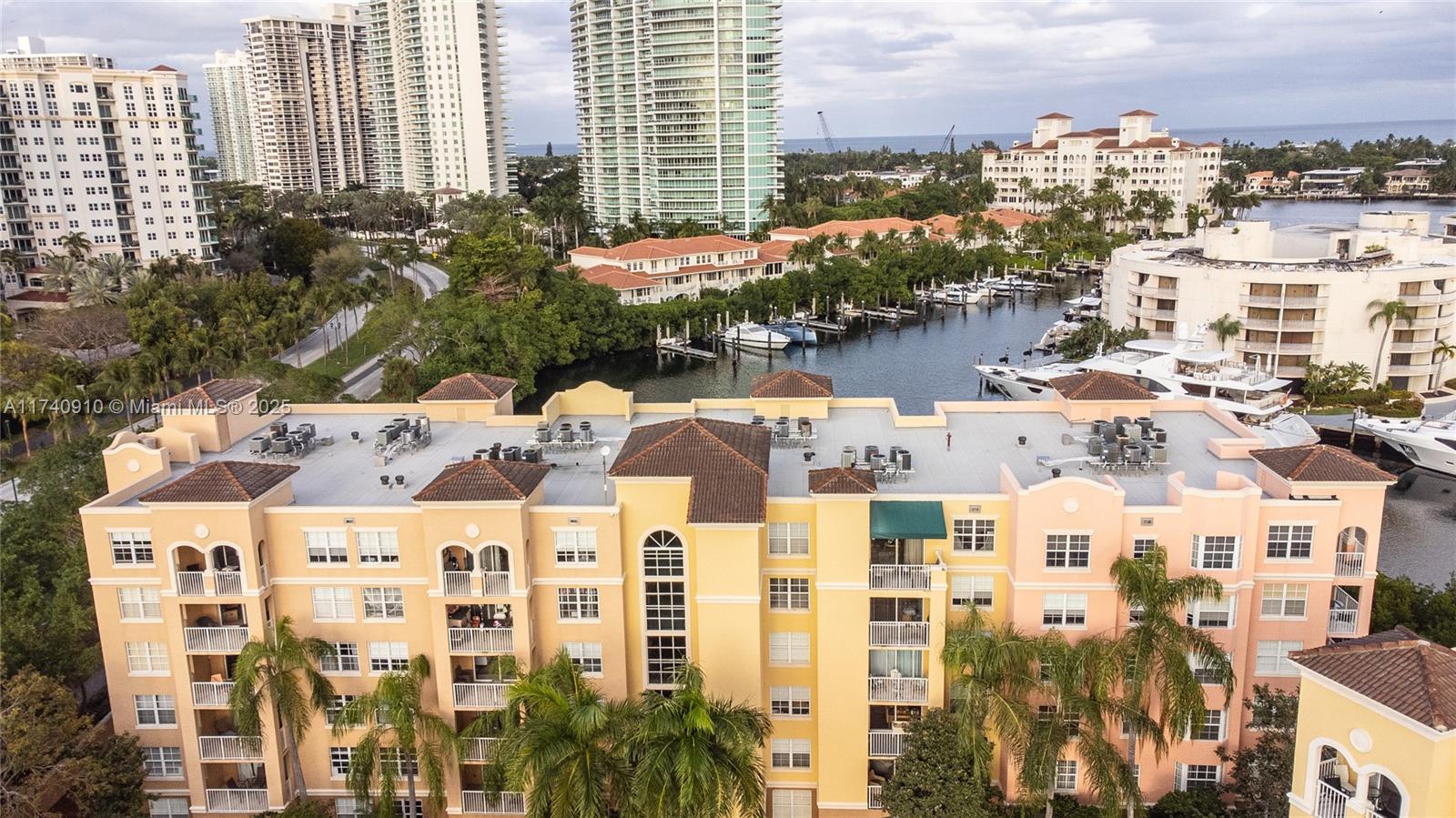 19999 E Country Club Dr #1/305, Aventura FL 33180
