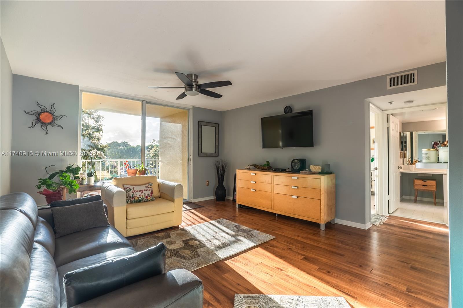 19999 E Country Club Dr #1/305, Aventura FL 33180