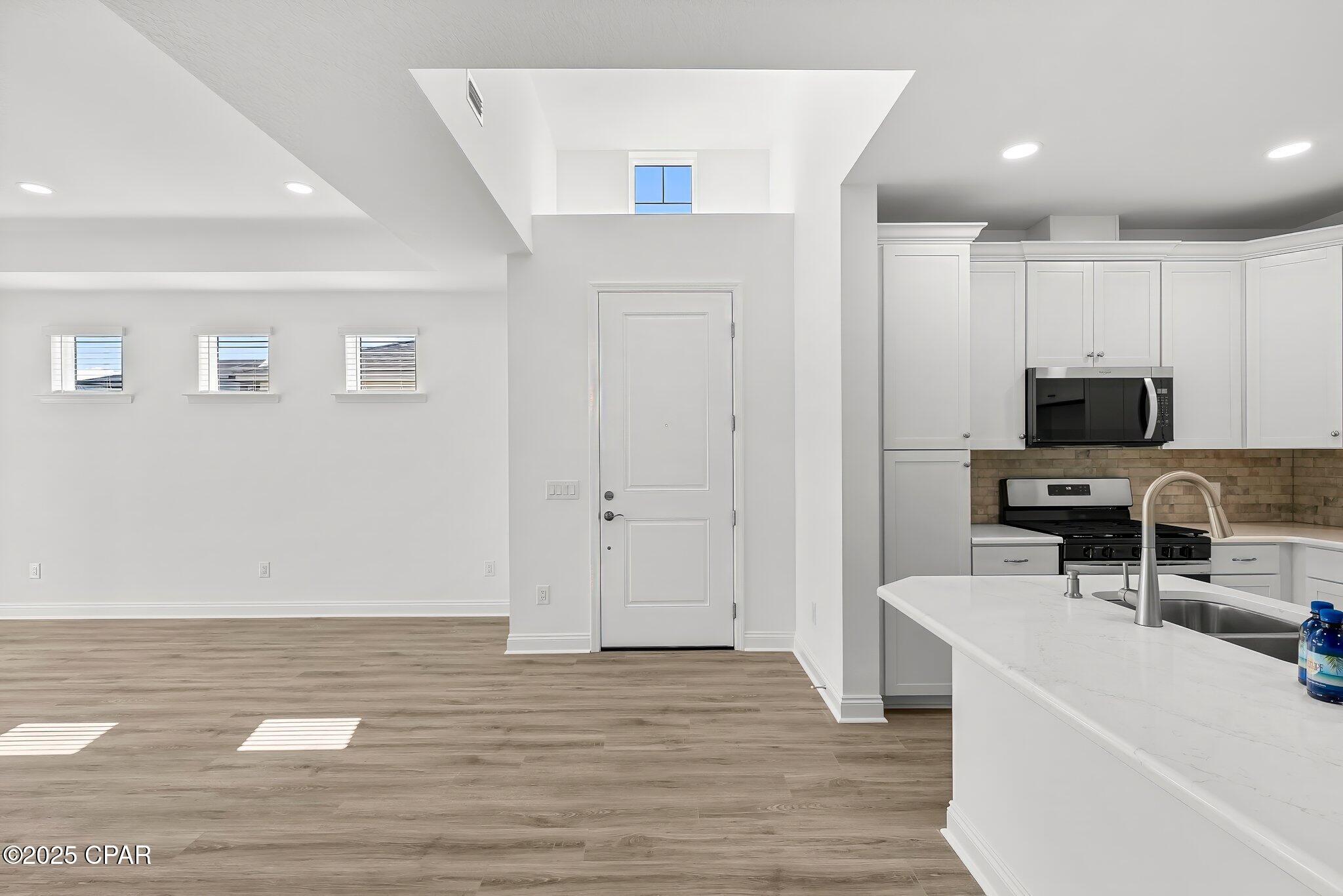 Image 6 For 8912 Parrot Place