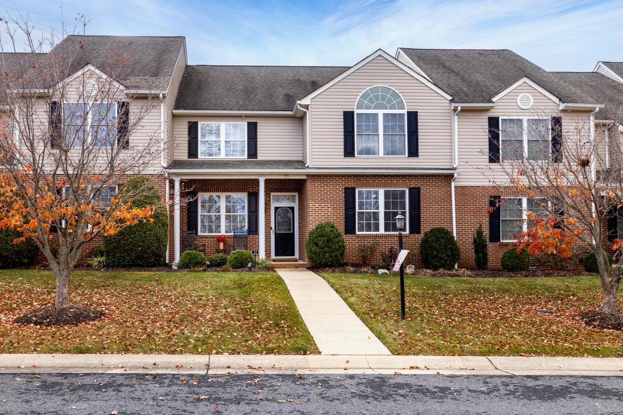 77 Whispering Oaks Dr