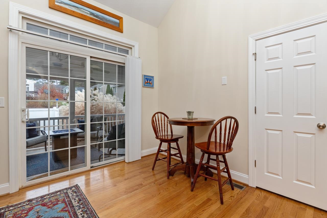 77 Whispering Oaks Dr