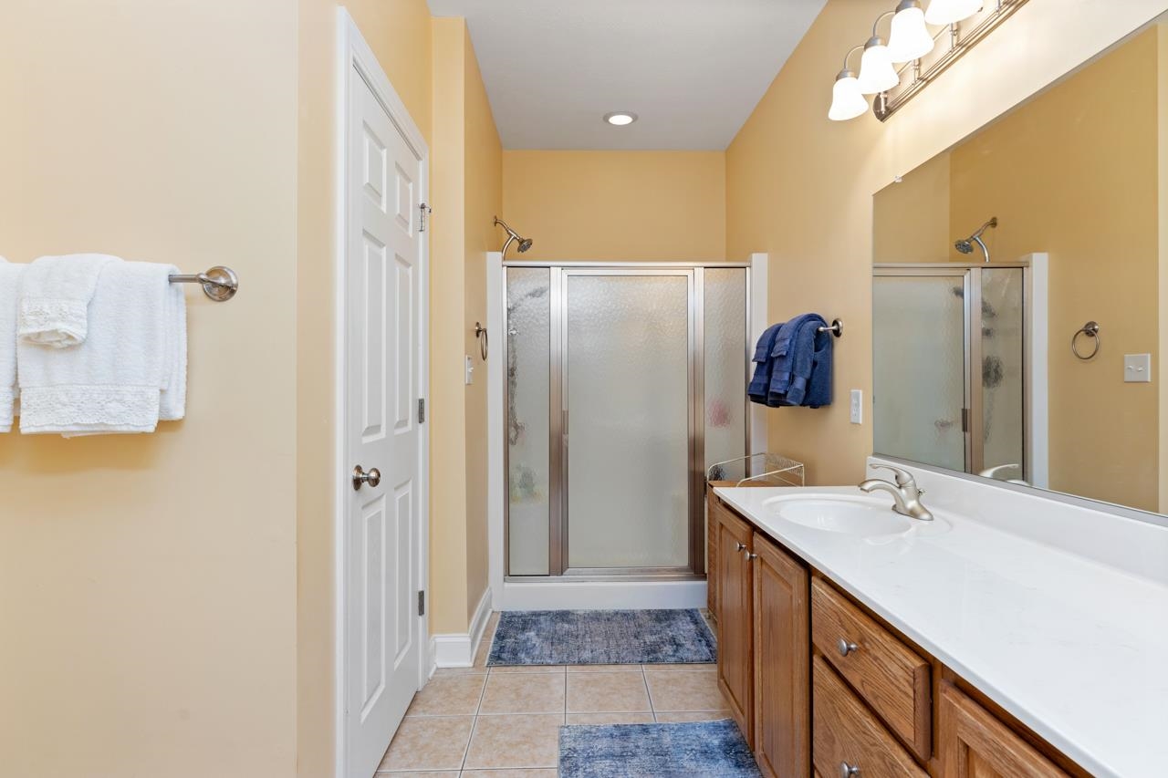 77 Whispering Oaks Dr